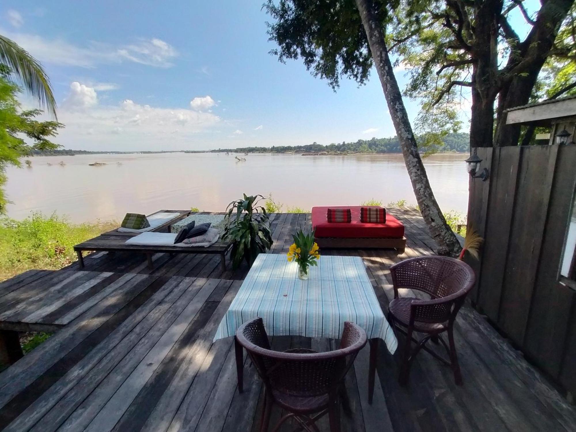 Pomelo Restaurant And Guesthouse - Fishermen & Tammarine Cottages Riverfront - Experience Nature, Culture And Adventure & Tailor-Made Tour Ban Khon Exterior photo
